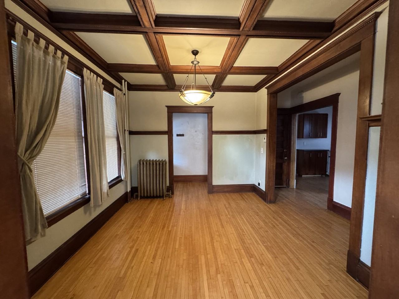 2827 Pleasant Ave - Photo 6 of 20