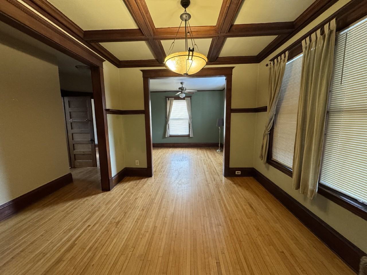 2827 Pleasant Ave - Photo 7 of 20