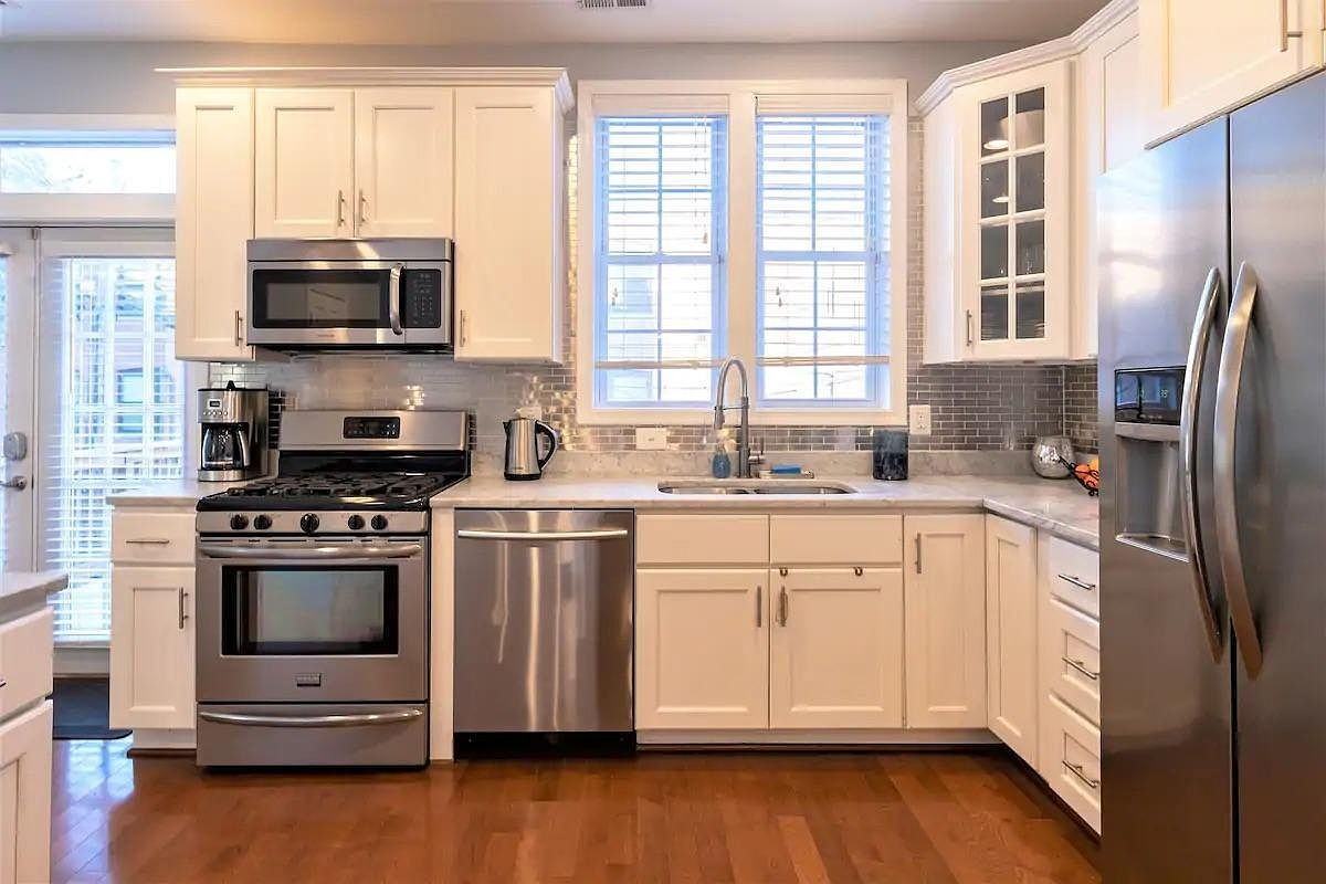 2531 11th St Nw - Photo 4 of 29