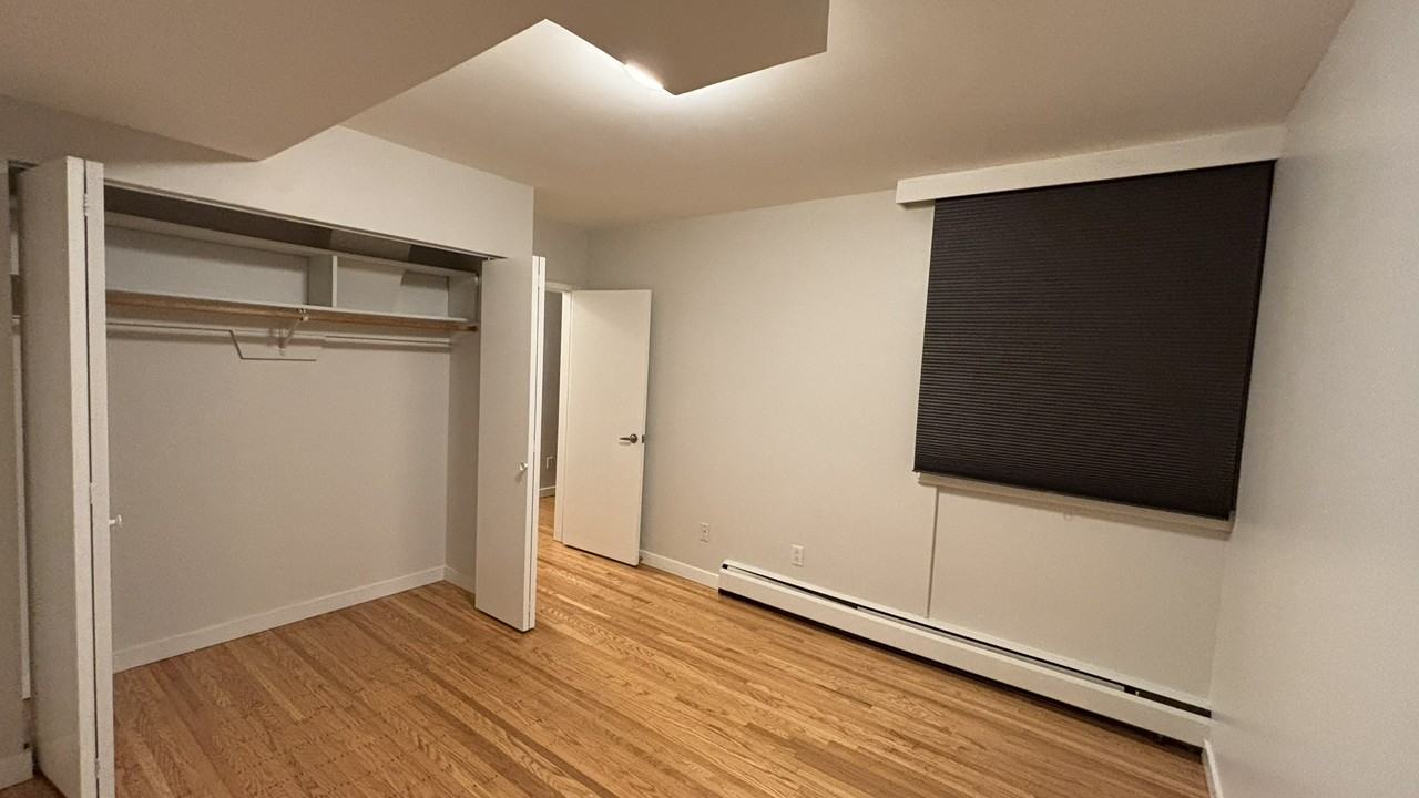 999 Gilford St - Photo 6 of 9