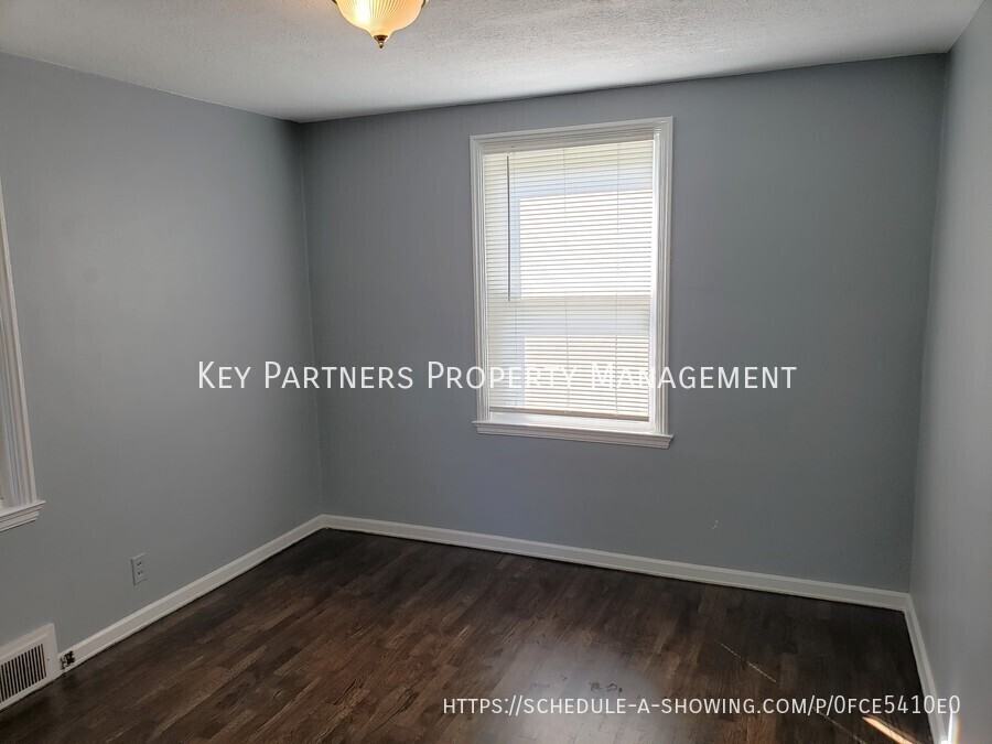 7809 Madison Ave - Photo 4 of 17