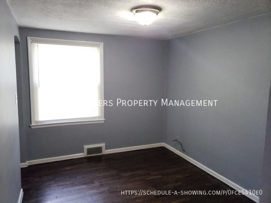 7809 Madison Ave - Photo 7 of 17