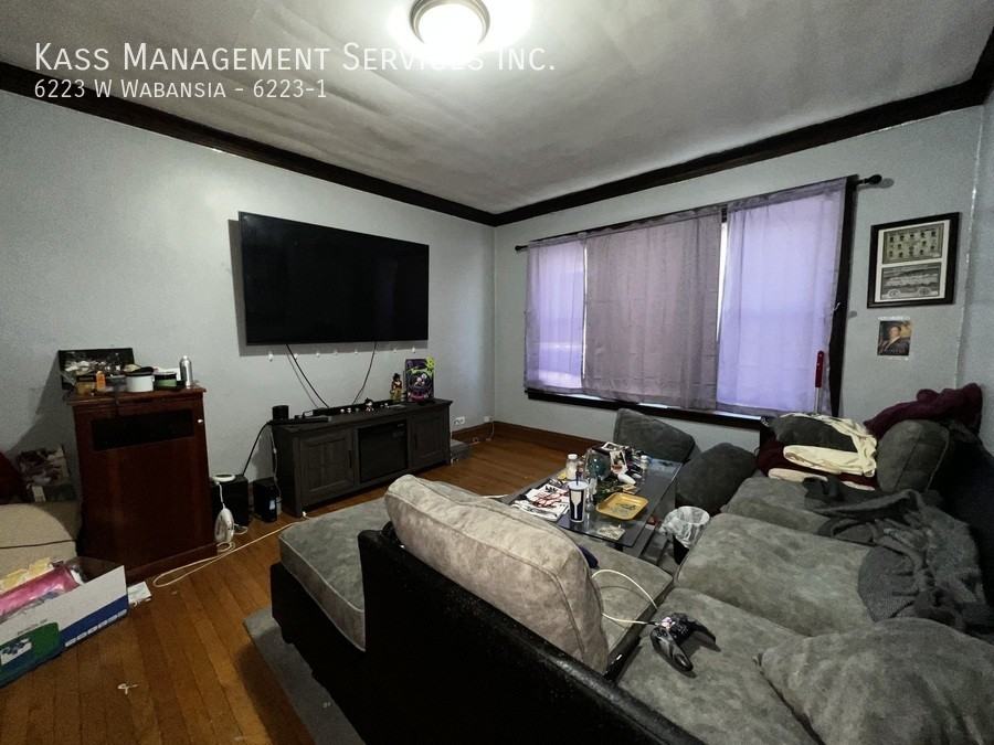 6223 W Wabansia Ave #6223-1 - Photo 6 of 8