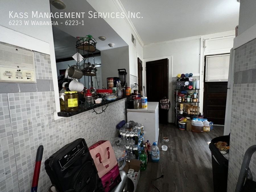 6223 W Wabansia Ave #6223-1 - Photo 7 of 8