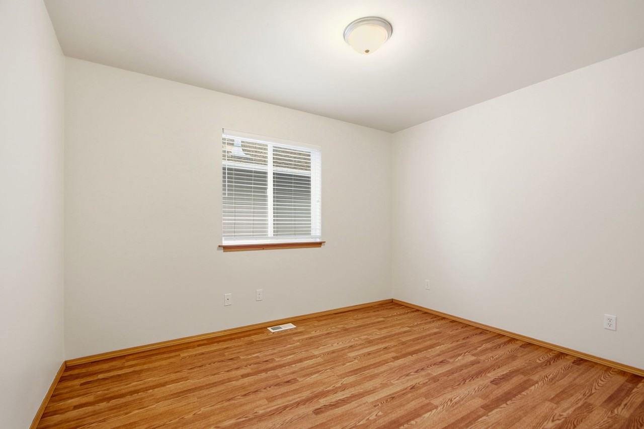 16115 40th Ave Se - Photo 6 of 20