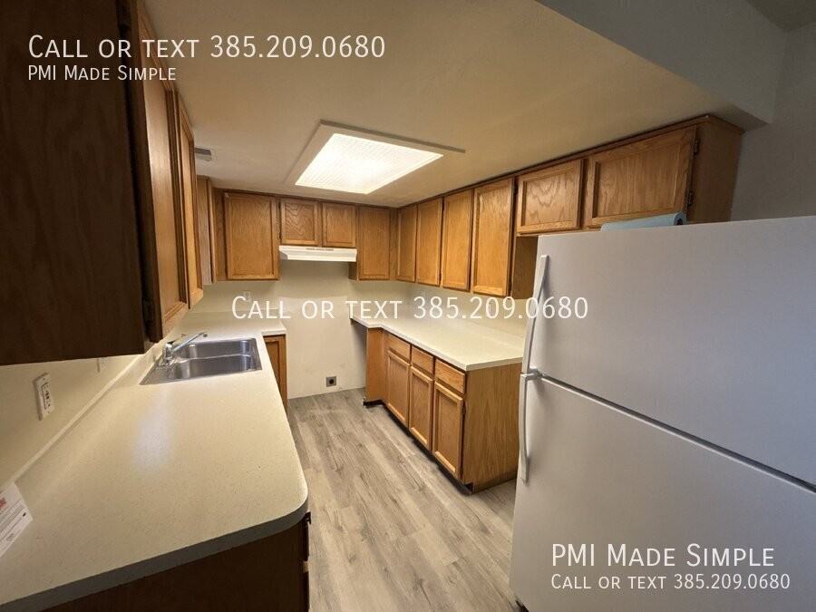 1737 W 800 N - Photo 2 of 11