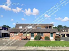 featured image of 703 Nw 7th St