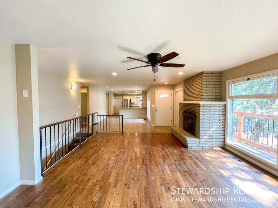 1800 Sylvan St - Photo 7 of 36