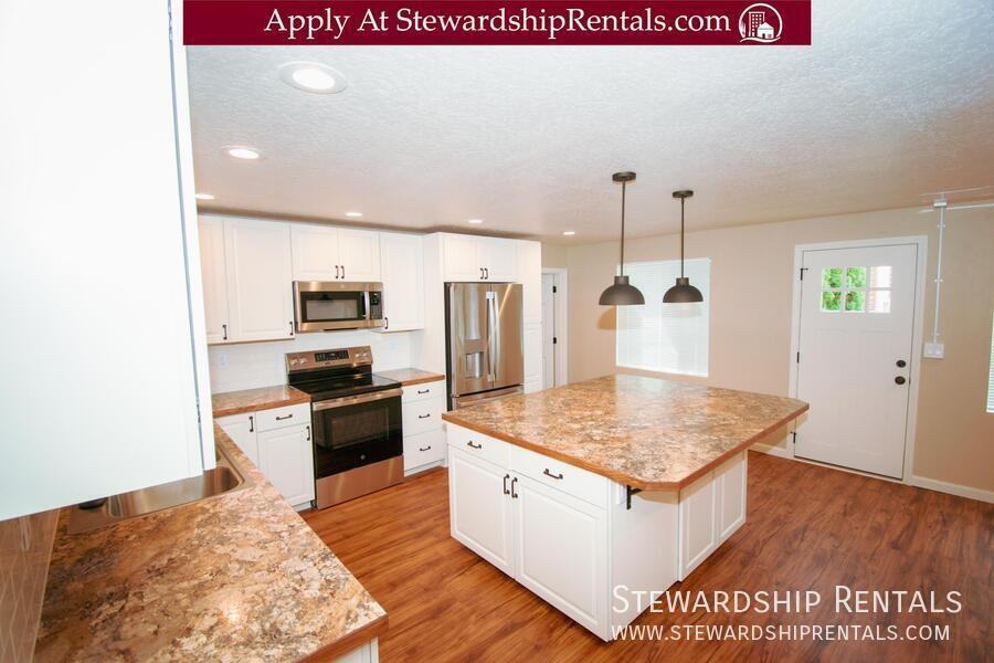 1010 E 18th Ave #9 - Photo 3 of 24