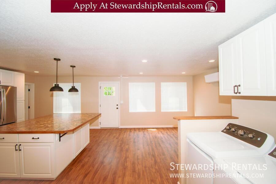 1010 E 18th Ave #9 - Photo 4 of 24