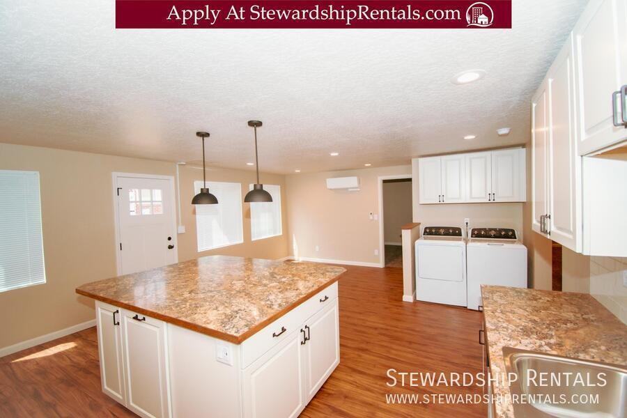 1010 E 18th Ave #9 - Photo 5 of 24