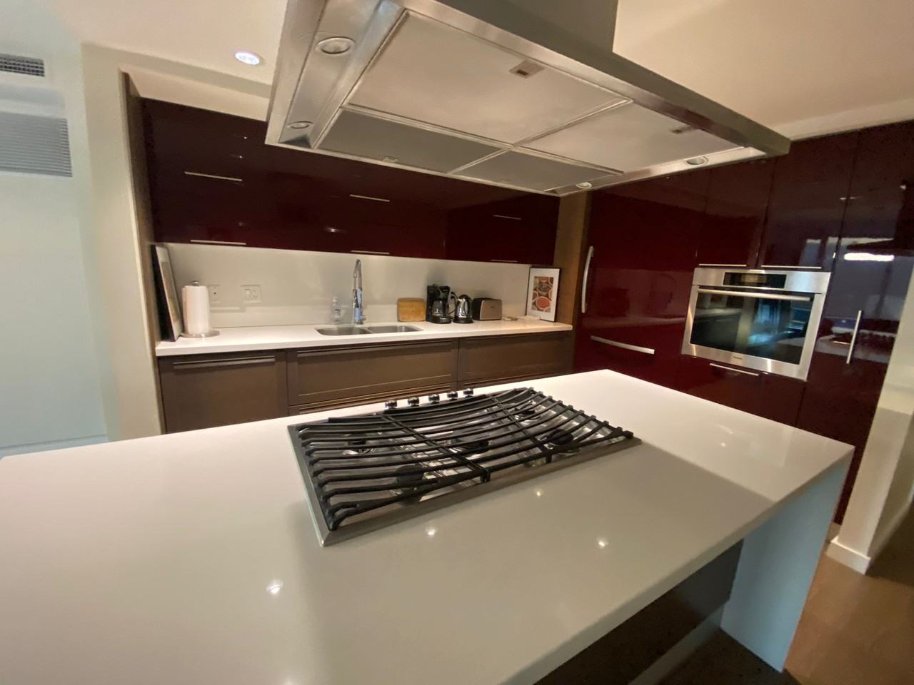 8 Smithe Mews - Photo 3 of 18