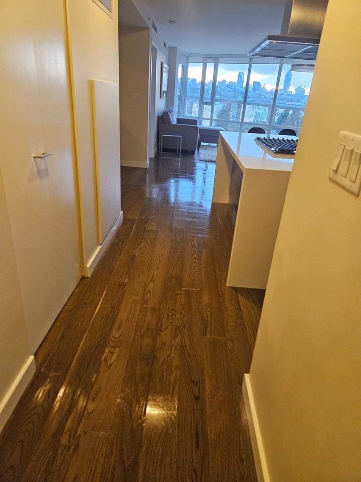 8 Smithe Mews - Photo 6 of 18