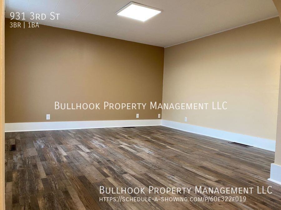 931 3rd St - Photo 3 of 21