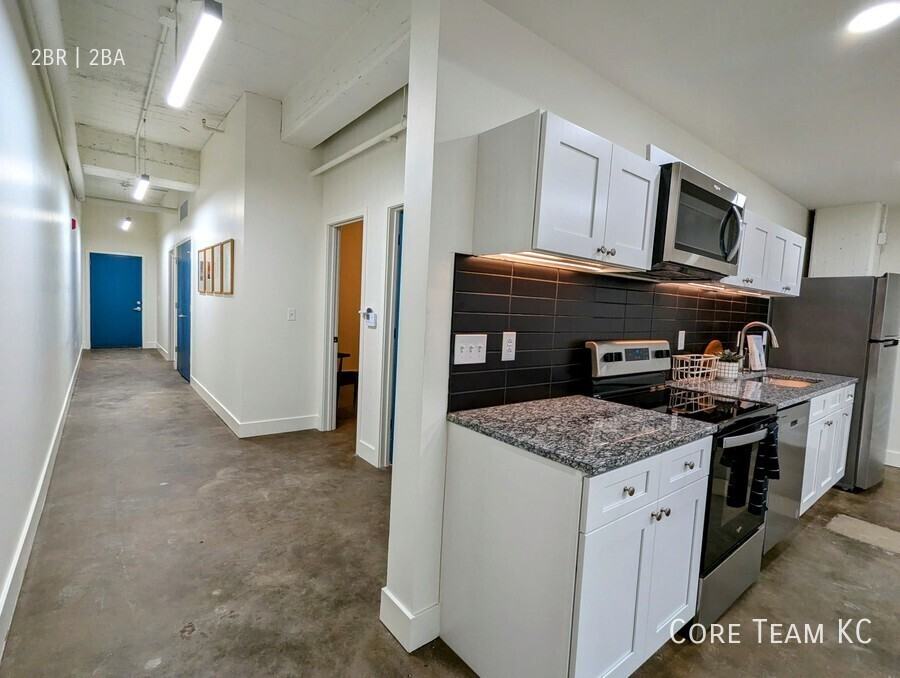 3100 Gillham Plz #114 - Photo 3 of 19