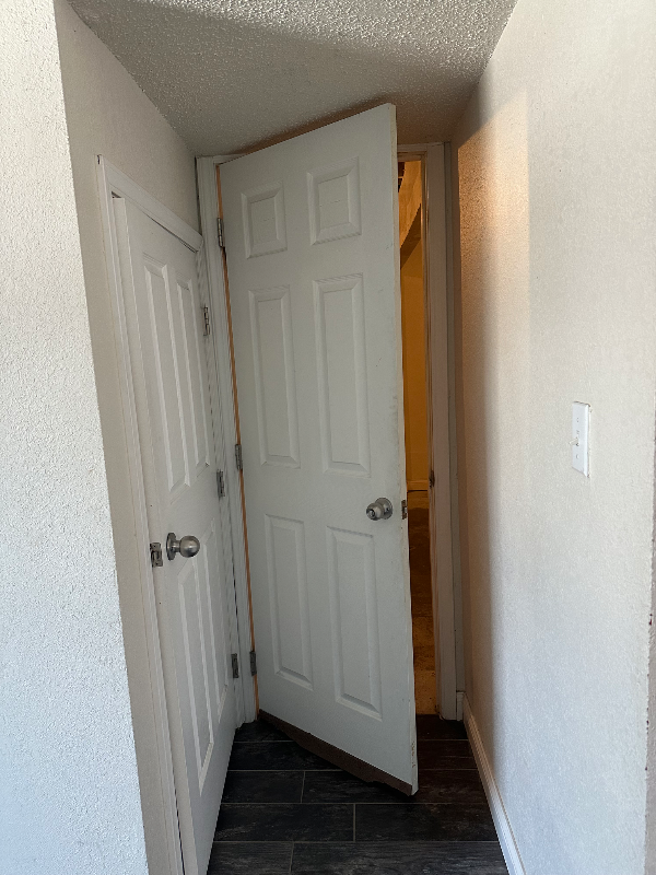 401 Douglas Dr #7 - Photo 4 of 8