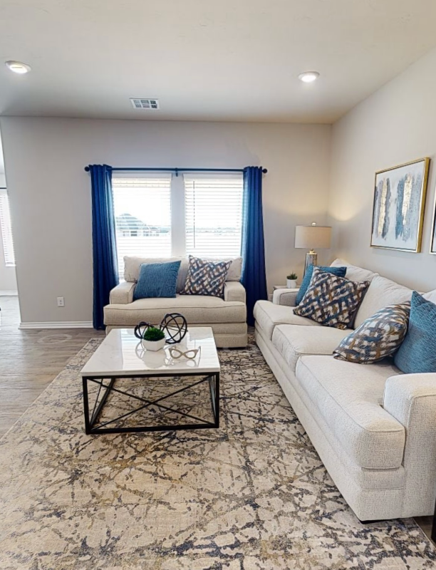 2717 Phelps Dr - Photo 4 of 13