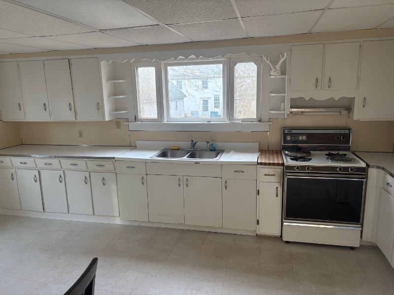 134 E Main St - Photo 3 of 6