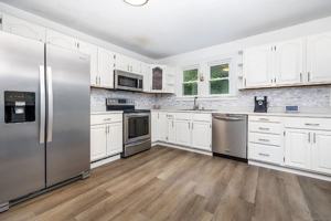 featured image of 29 1/2 Mountain St #6