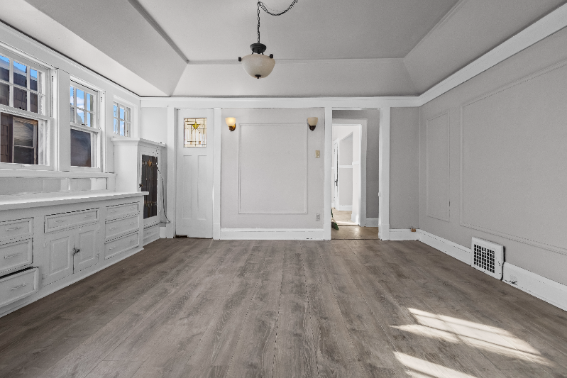 2523 N 49th St - Photo 4 of 18