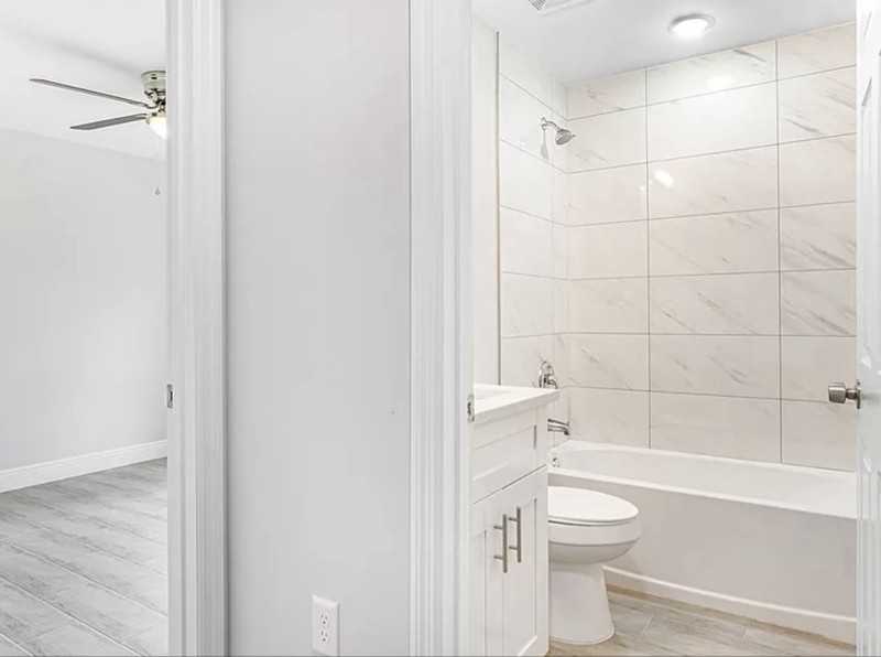 2509 34th St W - Photo 5 of 12