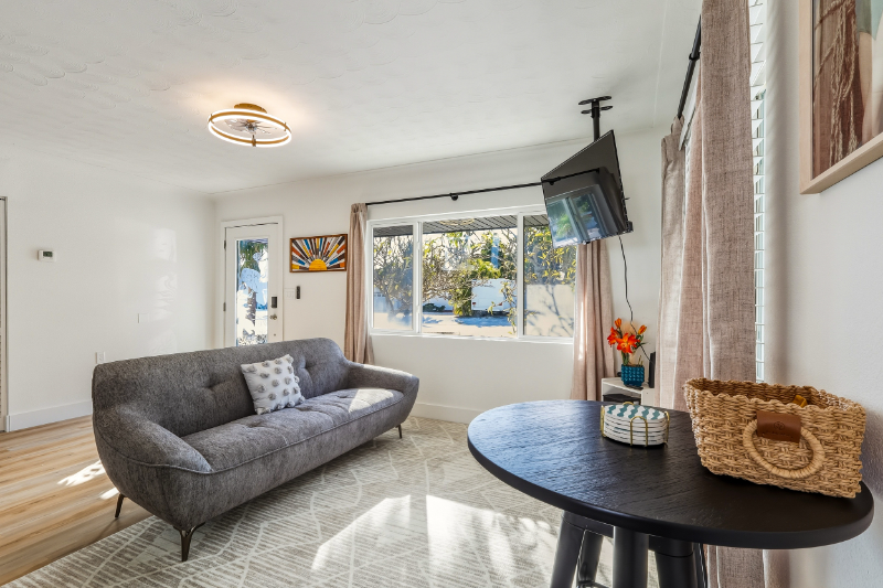 463 85th Ave - Photo 4 of 20