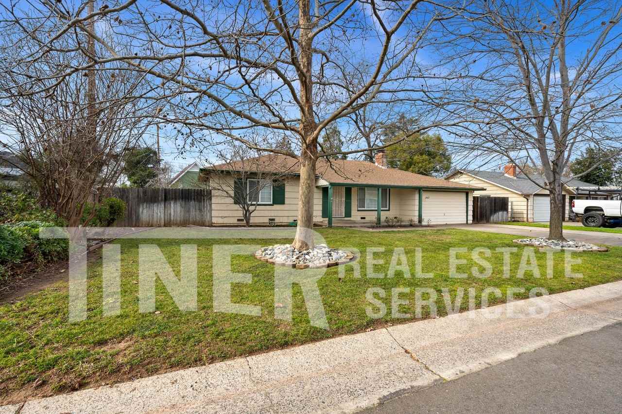 2407 Sandringham Rd - Photo 5 of 22