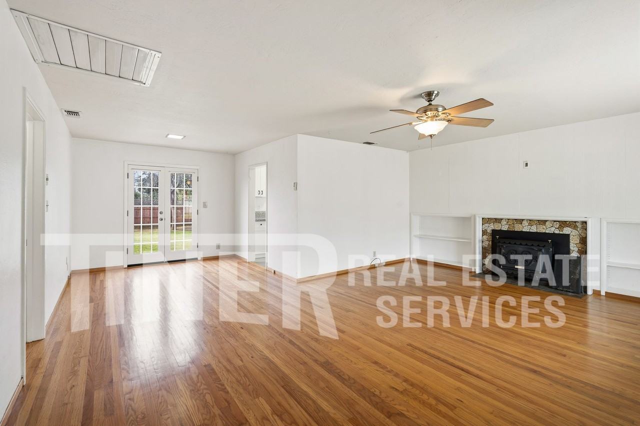 2407 Sandringham Rd - Photo 7 of 22