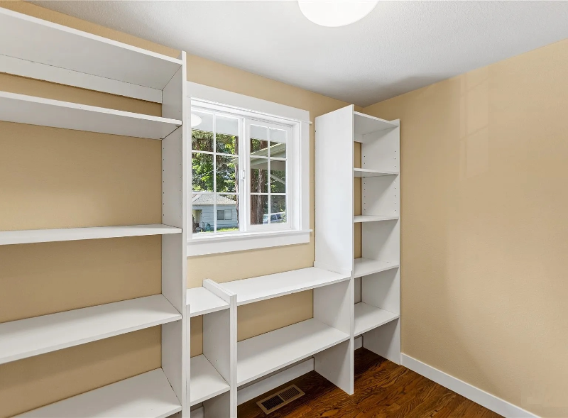 13341 31st Ave Ne - Photo 4 of 13