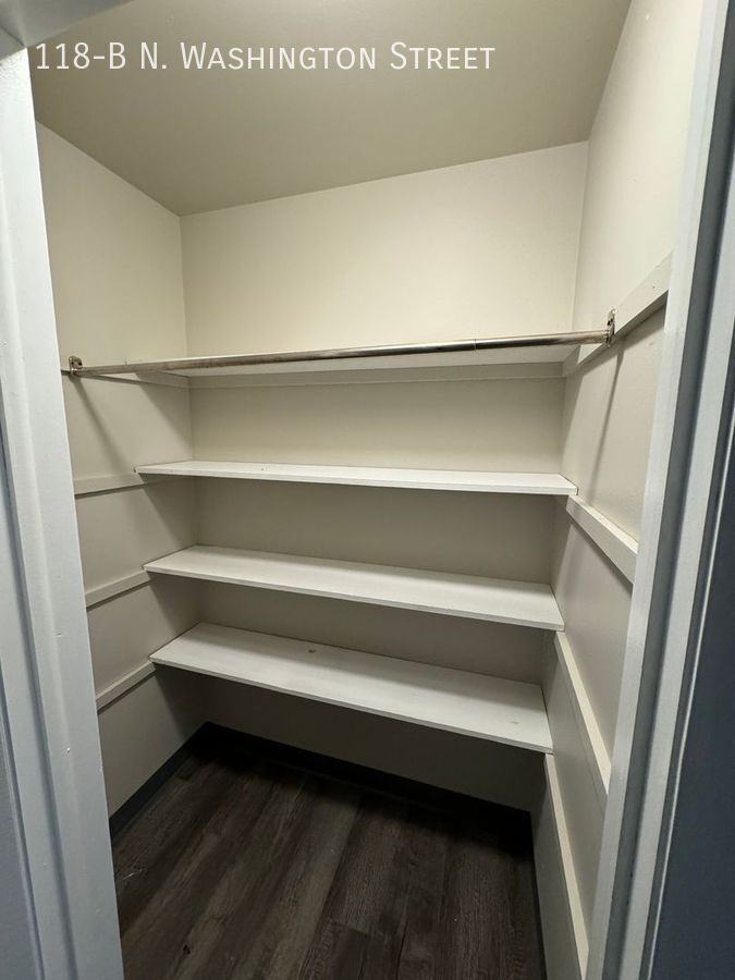 118 N Washington St Apt B - Photo 6 of 22