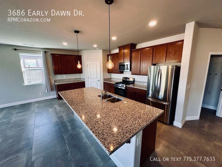 3686 Early Dawn Dr - Photo 4 of 22