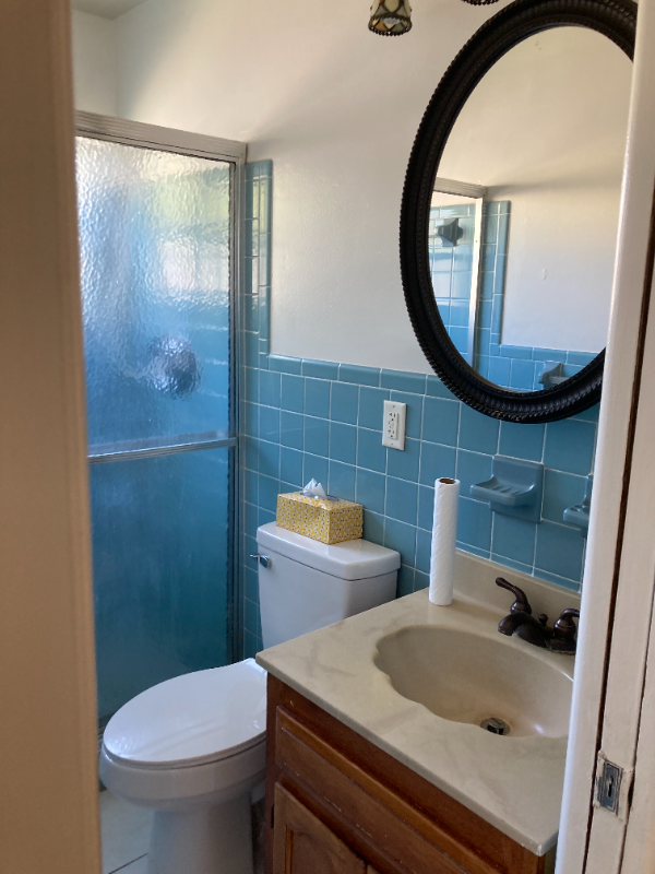 1086 Holland St - Photo 3 of 10