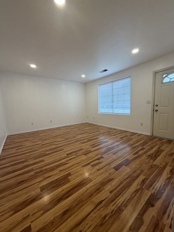 223 Ivy St Se - Photo 6 of 21