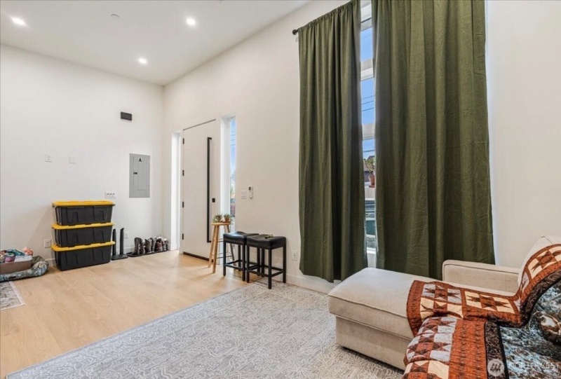 520 Columbia St #A - Photo 7 of 7