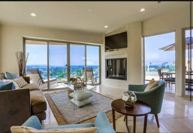 1518 Monmouth Dr - Photo 4 of 20