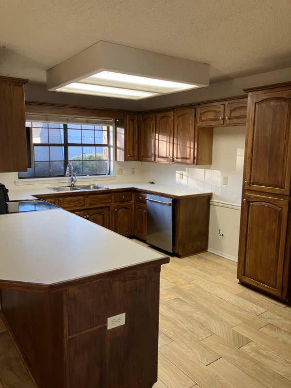 5620 S 98th St - Photo 4 of 18