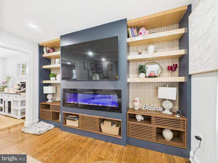 9214 Davidson St - Photo 6 of 10