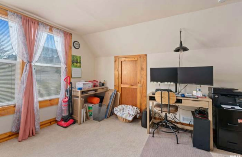 111 21st St - Photo 3 of 15