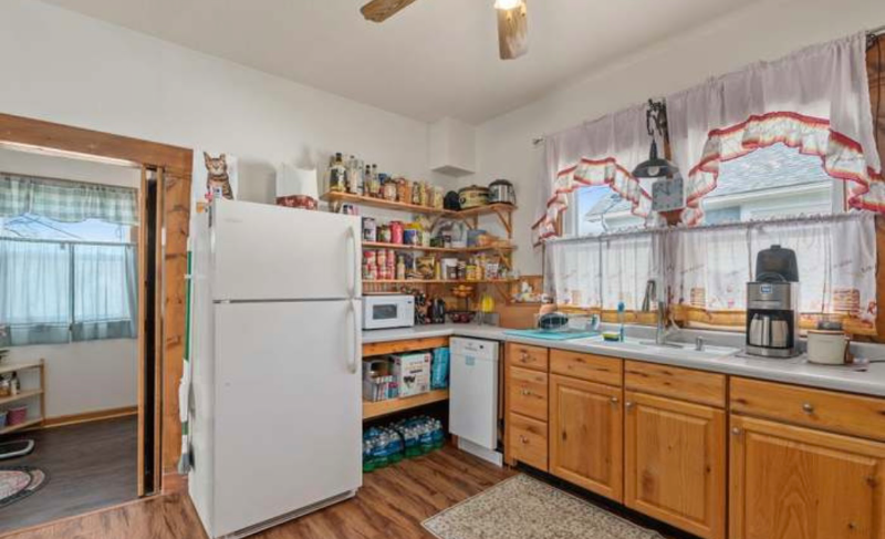 111 21st St - Photo 7 of 15