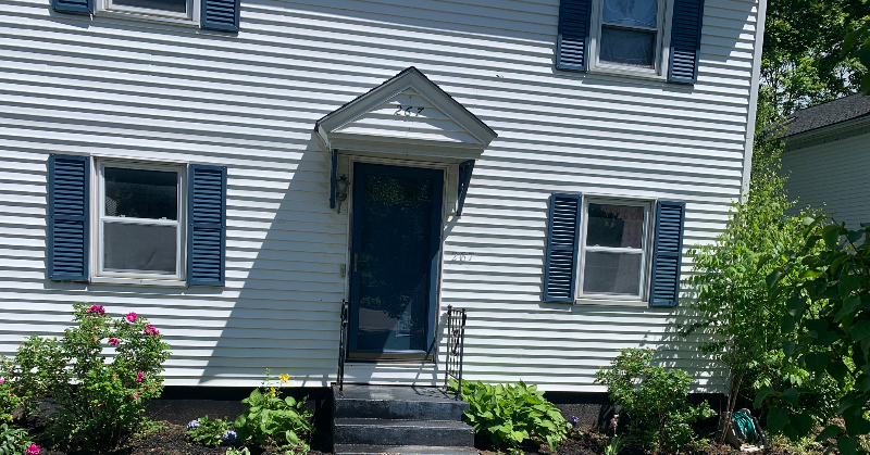 267 Centre St - Photo 3 of 5