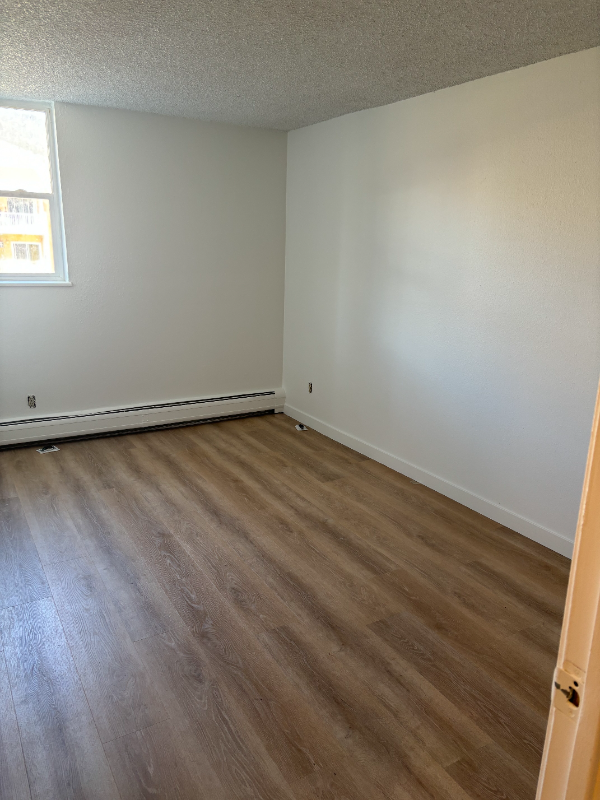 501 Golden Cir #7-102 - Photo 5 of 6