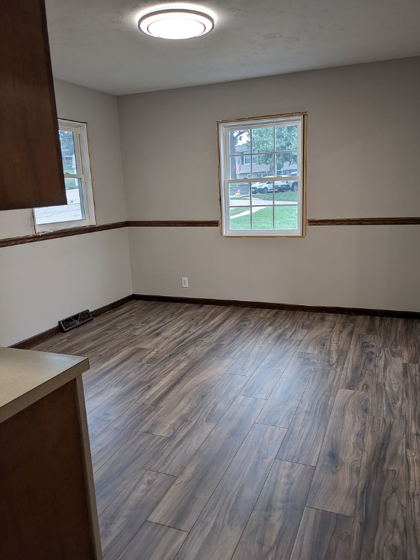 9630 Boyd Cir - Photo 3 of 6