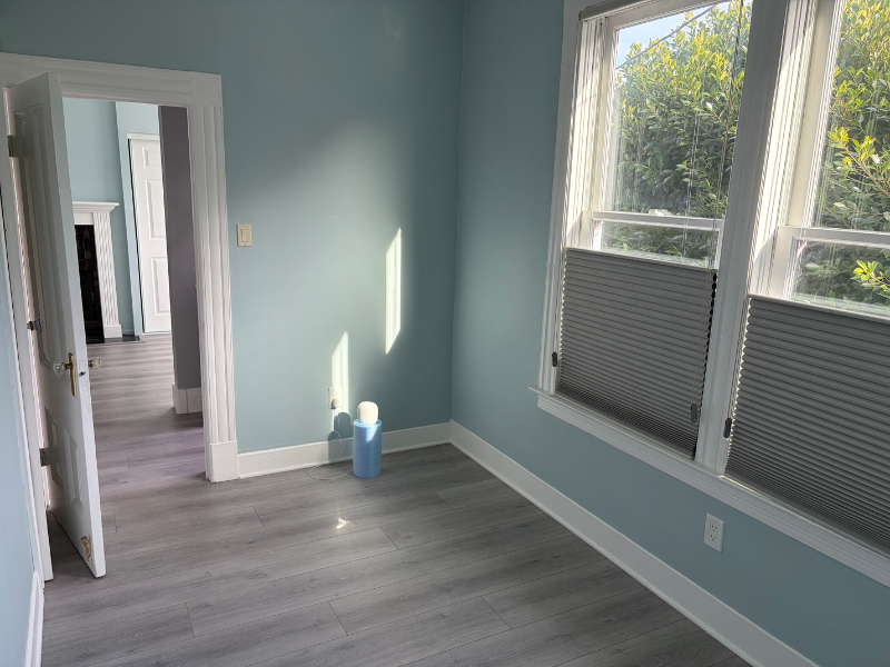 536 Arlington St - Photo 5 of 20