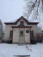 featured image of 811 Center St