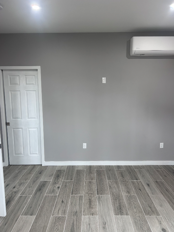 699 Dennis Ave #2 - Photo 4 of 6