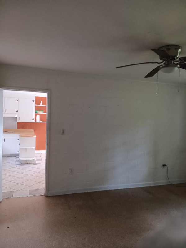 2700A Jefferson Dr #A - Photo 3 of 7