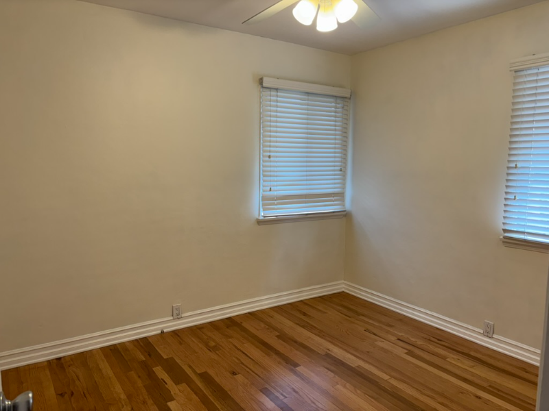 534 N Niagara St - Photo 7 of 18