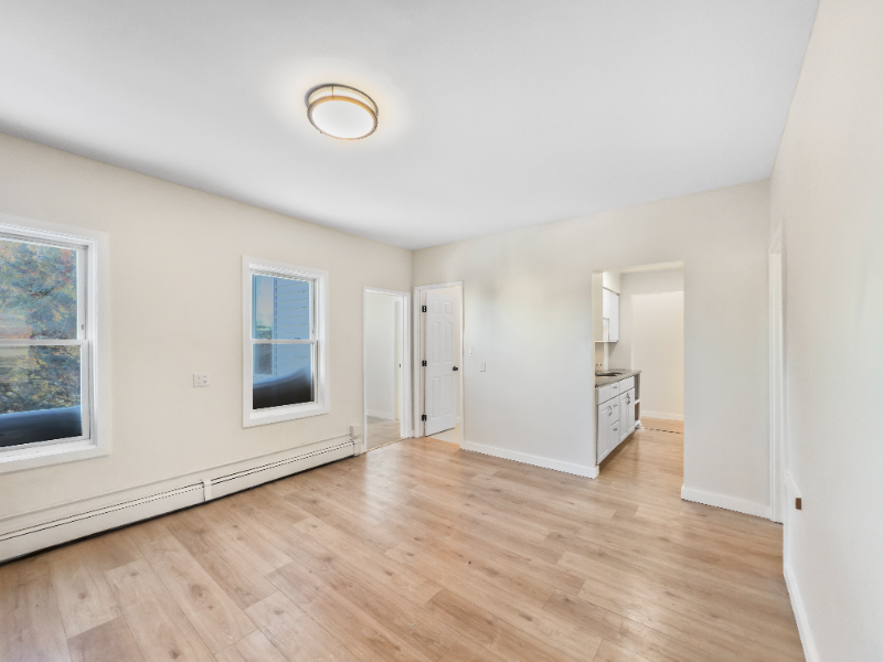 8 Colby St #2 - Photo 4 of 9