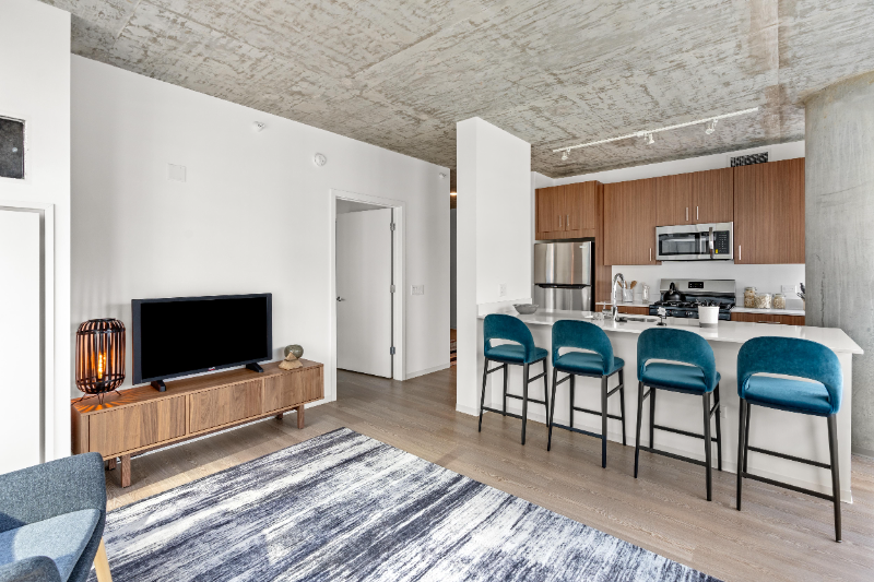 1406 S Wabash Ave - Photo 7 of 17