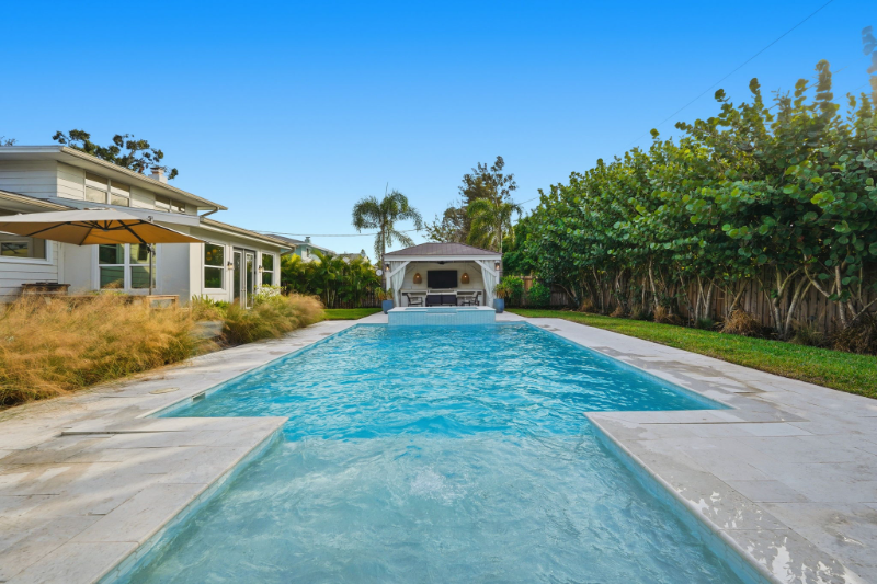 5510 Venetian Blvd Ne - Photo 7 of 20